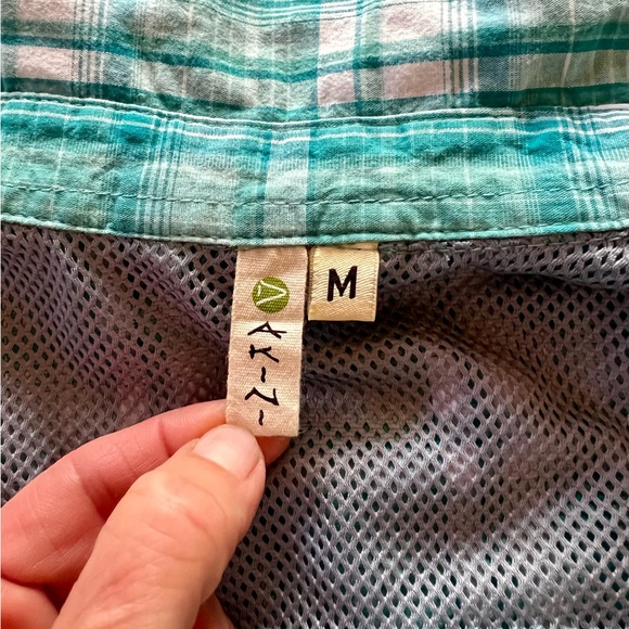 Dakini Women’s Sleeveless Top. - Picture 3 of 7